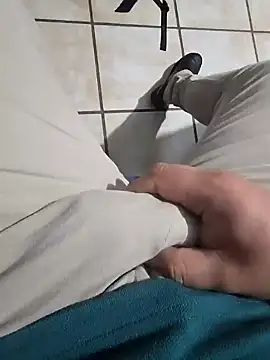 Pnstrokes online show from February 14, 5:09 am