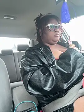 Snapshot of kweenxkarma chatting on December 20, 11:05 pm kweenxkarma online show from December 20, 11:05 pm