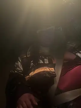 Snapshot of kweenxkarma chatting on January 14, 7:59 am kweenxkarma online show from January 14, 7:59 am