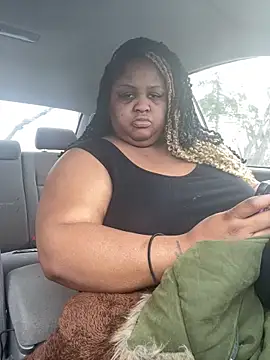 Snapshot of kweenxkarma chatting on March 20, 1:24 am kweenxkarma online show from March 20, 1:24 am