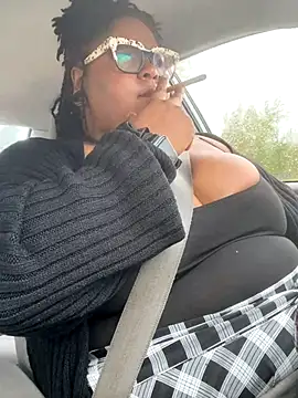 Snapshot of kweenxkarma chatting on September 9, 10:20 pm kweenxkarma online show from September 9, 10:20 pm