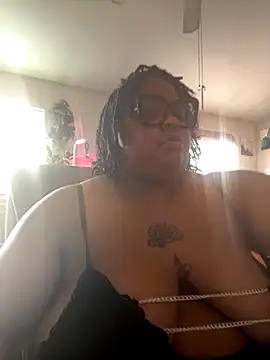 Snapshot of kweenxkarma chatting on September 25, 8:34 pm kweenxkarma online show from September 25, 8:34 pm