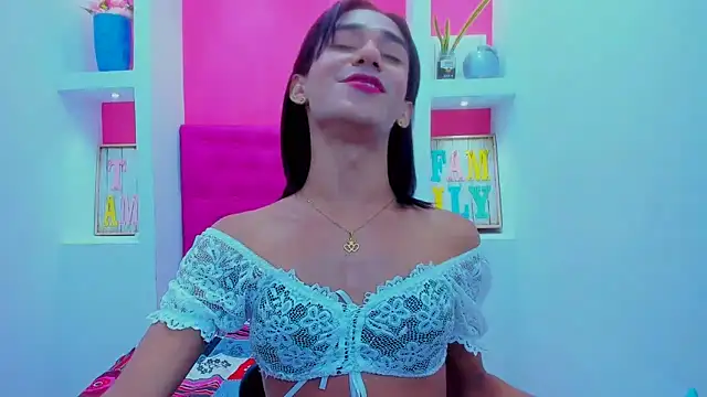 Snapshot of KatrinaQueen1 chatting on February 3, 7:51 am KatrinaQueen1 online show from February 3, 7:51 am