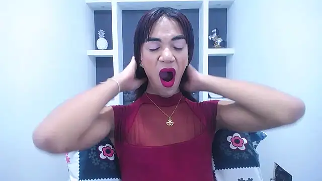 Snapshot of KatrinaQueen1 chatting on March 18, 6:03 am KatrinaQueen1 online show from March 18, 6:03 am