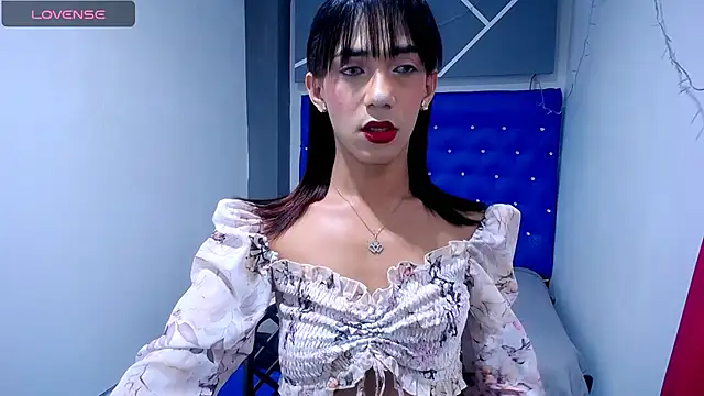 Snapshot of KatrinaQueen1 chatting on October 21, 8:04 am KatrinaQueen1 online show from October 21, 8:04 am