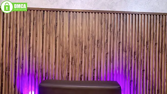 evelynjohnsoon online show from April 18, 2:10 pm