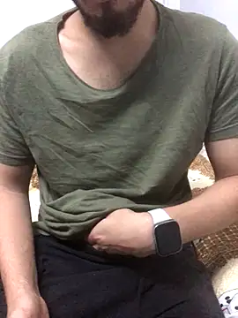 Snapshot of Arabian-B chatting on October 15, 1:39 am Arabian-B online show from October 15, 1:39 am