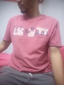 Snapshot of Arabian-B chatting on November 25, 10:43 pm Arabian-B online show from November 25, 10:43 pm