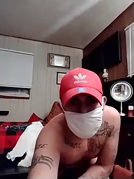 Snapshot of prettyboi6992 chatting on February 8, 7:15 am prettyboi6992 online show from February 8, 7:15 am