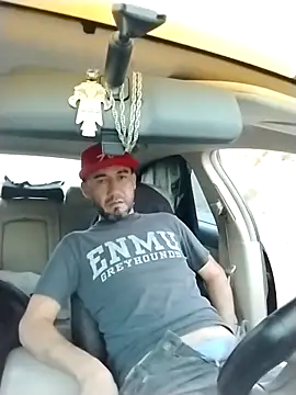 Snapshot of prettyboi6992 chatting on October 9, 12:30 am prettyboi6992 online show from October 9, 12:30 am