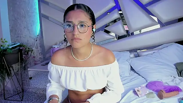 Miia002 online show from February 28, 9:25 am