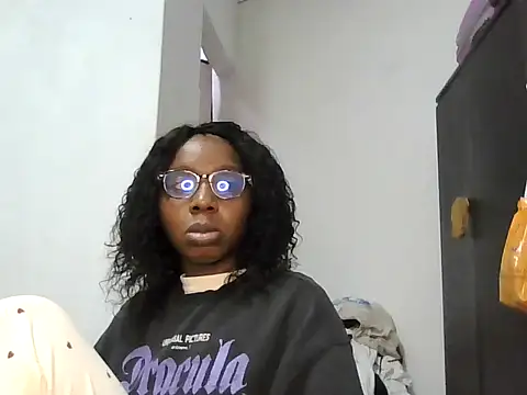 Sexxybella27 online show from November 7, 4:51 pm