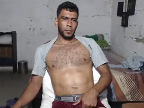 Snapshot of erik_alexander chatting on February 7, 12:42 am erik alexander online show from February 7, 12:42 am