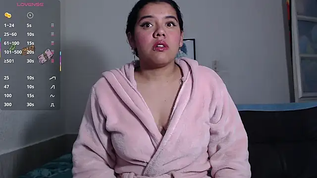 Snapshot of agata_22 chatting on November 18, 3:23 am agata 22 online show from November 18, 3:23 am