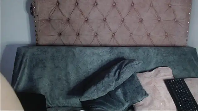 missbella1 online show from October 15, 8:42 pm