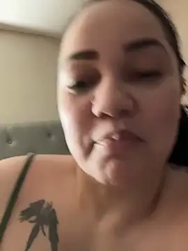 Snapshot of DestineeJayde chatting on January 1, 5:11 am DestineeJayde online show from January 1, 5:11 am