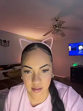 DestineeJayde online show from April 19, 3:17 am