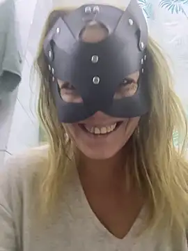 LadyScarlett-xk online show from December 31, 8:26 am