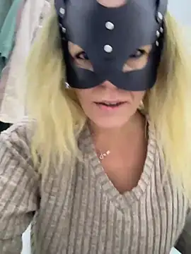 LadyScarlett-xk online show from January 10, 8:40 am