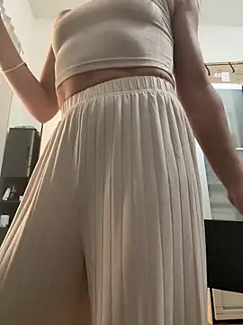 LadyScarlett-xk online show from March 18, 12:25 pm