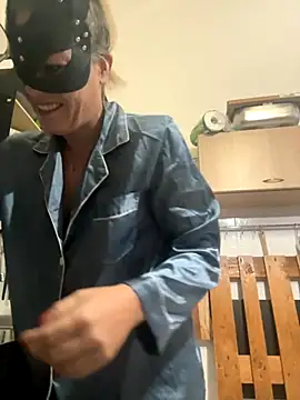 LadyScarlett-xk online show from October 6, 6:11 am