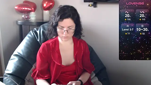 Snapshot of vaders_daughter chatting on February 12, 1:59 pm vaders daughter online show from February 12, 1:59 pm