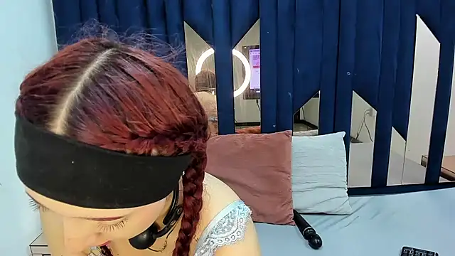 Snapshot of Barbie_girl_69 chatting on January 14, 1:28 pm Barbie girl 69 online show from January 14, 1:28 pm