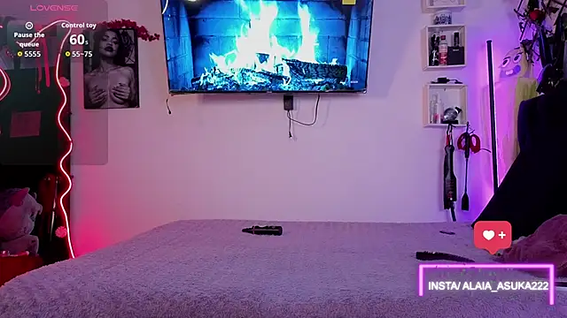 Snapshot of Alaia_Asuka chatting on October 31, 12:22 am Alaia Asuka online show from October 31, 12:22 am