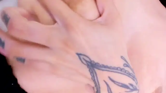 Snapshot of AnnieNasty chatting on February 2, 7:04 pm AnnieNasty online show from February 2, 7:04 pm