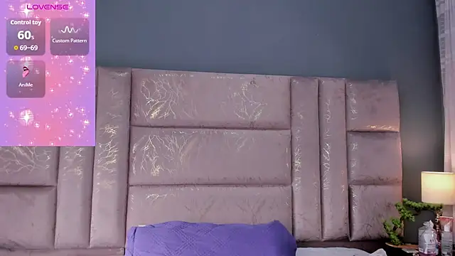 Snapshot of AnnieNasty chatting on November 14, 2:38 pm AnnieNasty online show from November 14, 2:38 pm