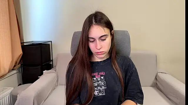 AliceKolltt online show from February 9, 1:59 pm