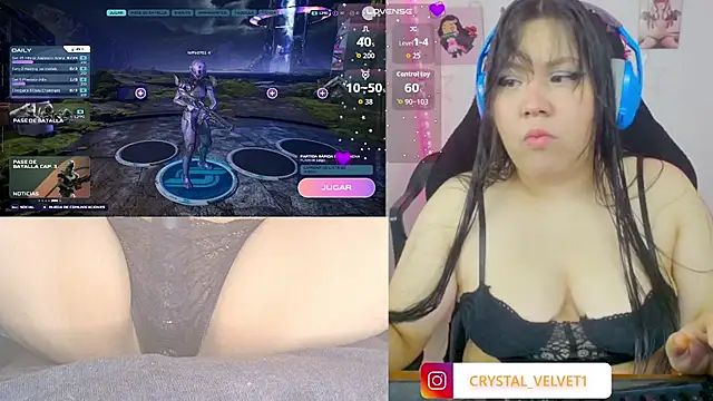 Snapshot of crystal7u7 chatting on October 26, 6:14 pm crystal7u7 online show from October 26, 6:14 pm