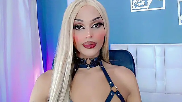 Snapshot of amal_baddell chatting on December 20, 8:28 am amal baddell online show from December 20, 8:28 am