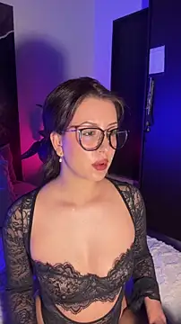 Snapshot of EmaSaenz chatting on December 15, 9:41 pm EmaSaenz online show from December 15, 9:41 pm