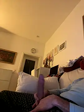 Frank22xx online show from November 8, 8:07 pm