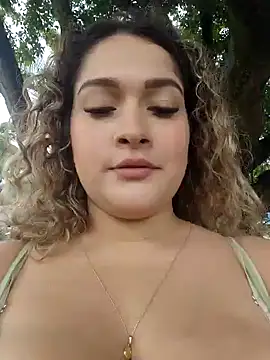 Sara smiiith211 online show from December 4, 7:11 pm