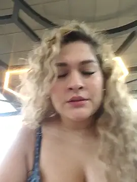 Sara smiiith211 online show from January 16, 11:42 pm