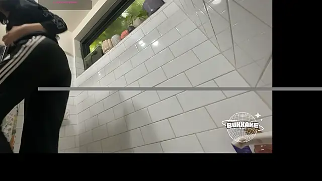 Snapshot of bukkakebae1 chatting on February 19, 10:31 pm bukkakebae1 online show from February 19, 10:31 pm