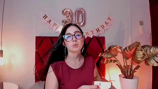 Emilywatsonn online show from May 22, 12:40 am