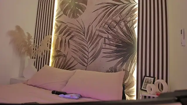 Samaantha-White online show from March 24, 11:37 am