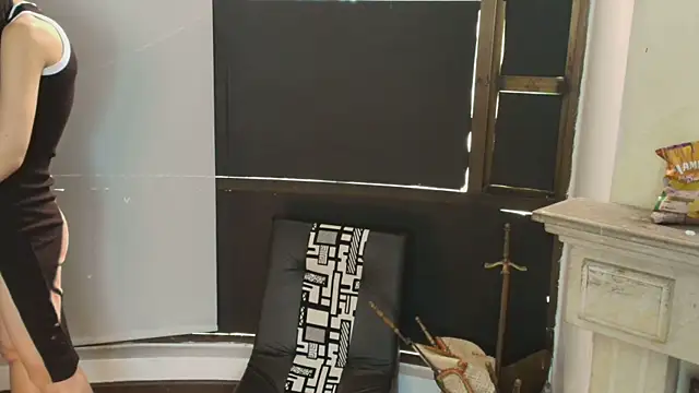 Snapshot of Ambarross chatting on February 12, 7:13 pm Ambarross online show from February 12, 7:13 pm
