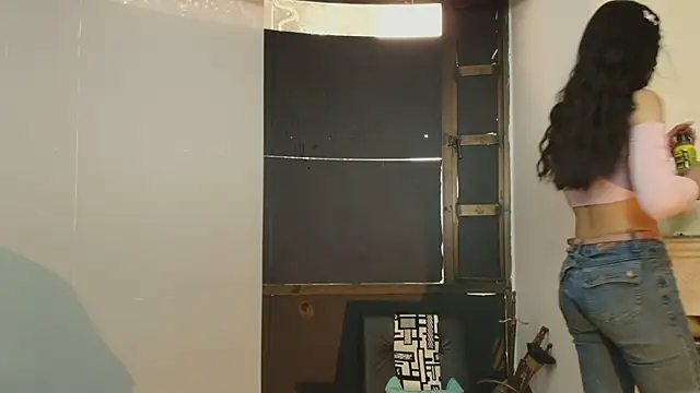 Snapshot of Ambarross chatting on March 11, 7:14 pm Ambarross online show from March 11, 7:14 pm