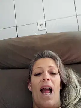 Snapshot of marcialoira chatting on January 13, 12:56 pm marcialoira online show from January 13, 12:56 pm