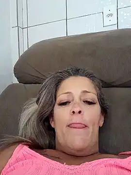 Snapshot of marcialoira chatting on January 14, 3:47 pm marcialoira online show from January 14, 3:47 pm