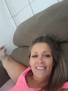 Snapshot of marcialoira chatting on January 14, 8:04 pm marcialoira online show from January 14, 8:04 pm