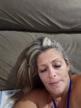Snapshot of marcialoira chatting on February 27, 12:13 pm marcialoira online show from February 27, 12:13 pm