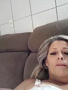 Snapshot of marcialoira chatting on March 15, 5:15 pm marcialoira online show from March 15, 5:15 pm