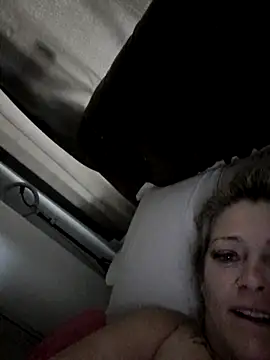 Snapshot of marcialoira chatting on October 14, 11:22 am marcialoira online show from October 14, 11:22 am