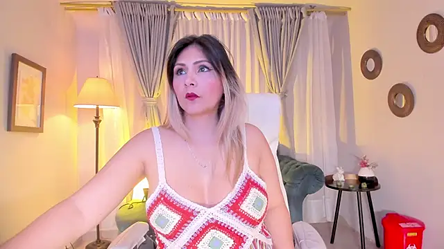 Snapshot of Melanie_silver_ chatting on September 17, 9:16 pm Melanie silver online show from September 17, 9:16 pm