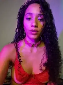 lessaeumesma8 online show from January 6, 5:05 pm